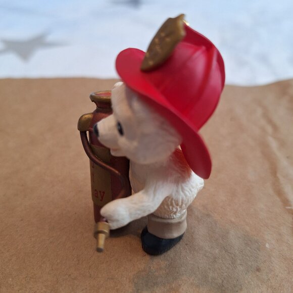 Vintage 90s Hallmark Ornament  1994 RED HOT HOLIDAY Fireman Polar Bear‎ - Picture 2 of 9